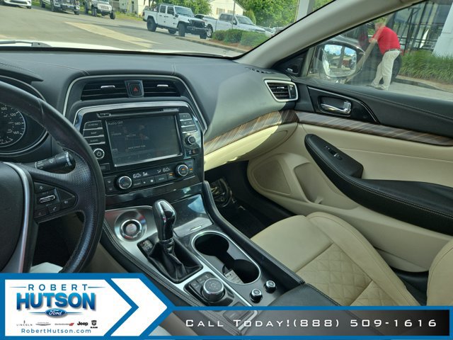 Used 2017 Nissan Maxima Platinum FWD image 17