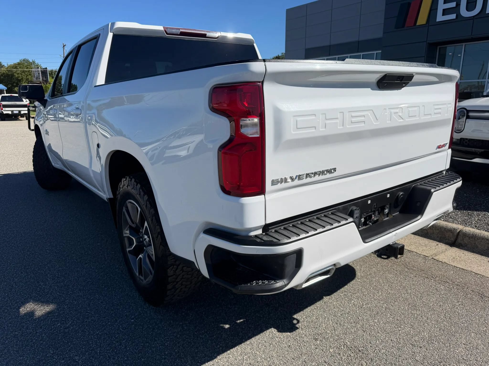 Used 2021 Chevrolet Silverado 1500 RST AWD/4WD image 3