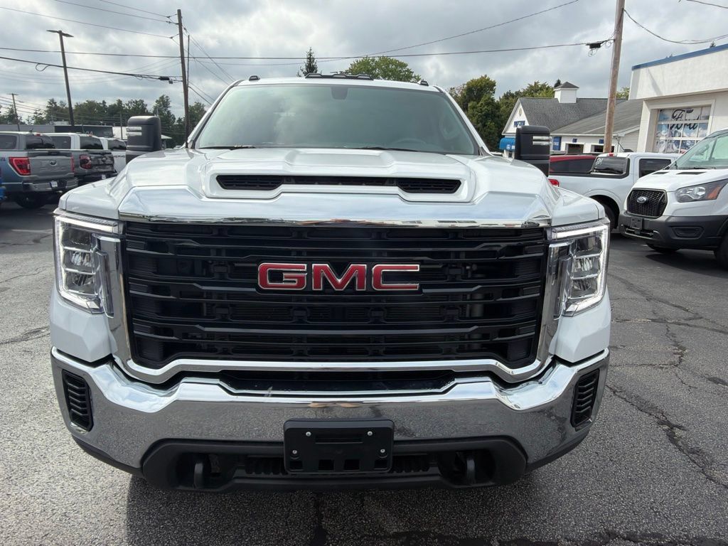 Used 2022 GMC Sierra 2500 Pro w/ Convenience Package AWD/4WD image 3