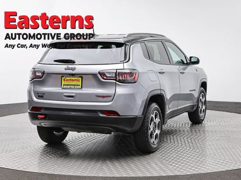 Used 2022 Jeep Compass Trailhawk w/ Trailhawk Elite Group AWD/4WD image 5