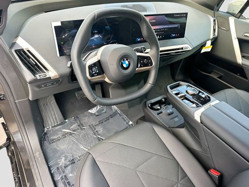 New 2026 BMW iX xDrive60 image 8