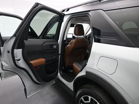 Certified 2022 Ford Bronco Sport Outer Banks w/ Tech Package AWD/4WD image 21