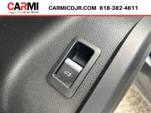 Used 2018 Audi Q5 2.0T Premium Plus AWD/4WD image 16
