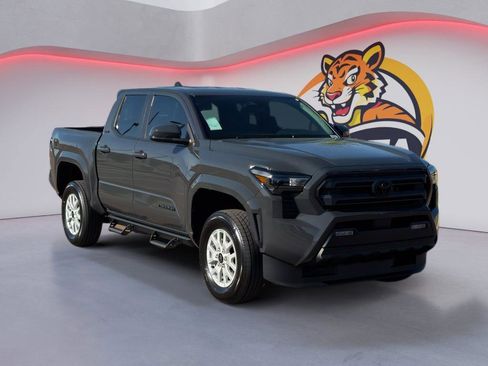 New 2026 Toyota Tacoma SR5 image 3