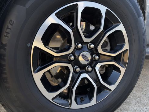 Certified 2024 Ford Expedition Max XLT image 11