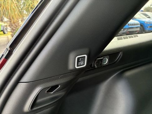 New 2025 Jeep Grand Cherokee Limited AWD/4WD image 32