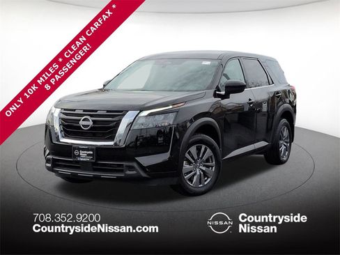 Used 2024 Nissan Pathfinder S image 1