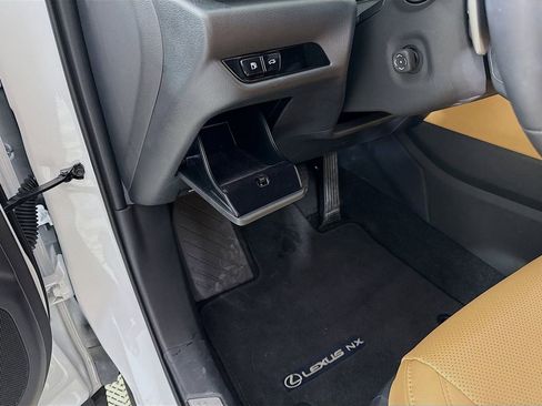 Used 2025 Lexus NX 250 FWD w/ Towing Package (2000 Lbs) image 10