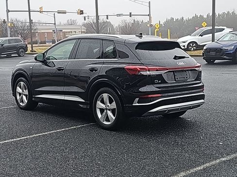 Used 2024 Audi Q4 e-tron Prestige image 14