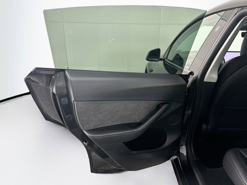 Used 2024 Tesla Model Y Long Range image 24