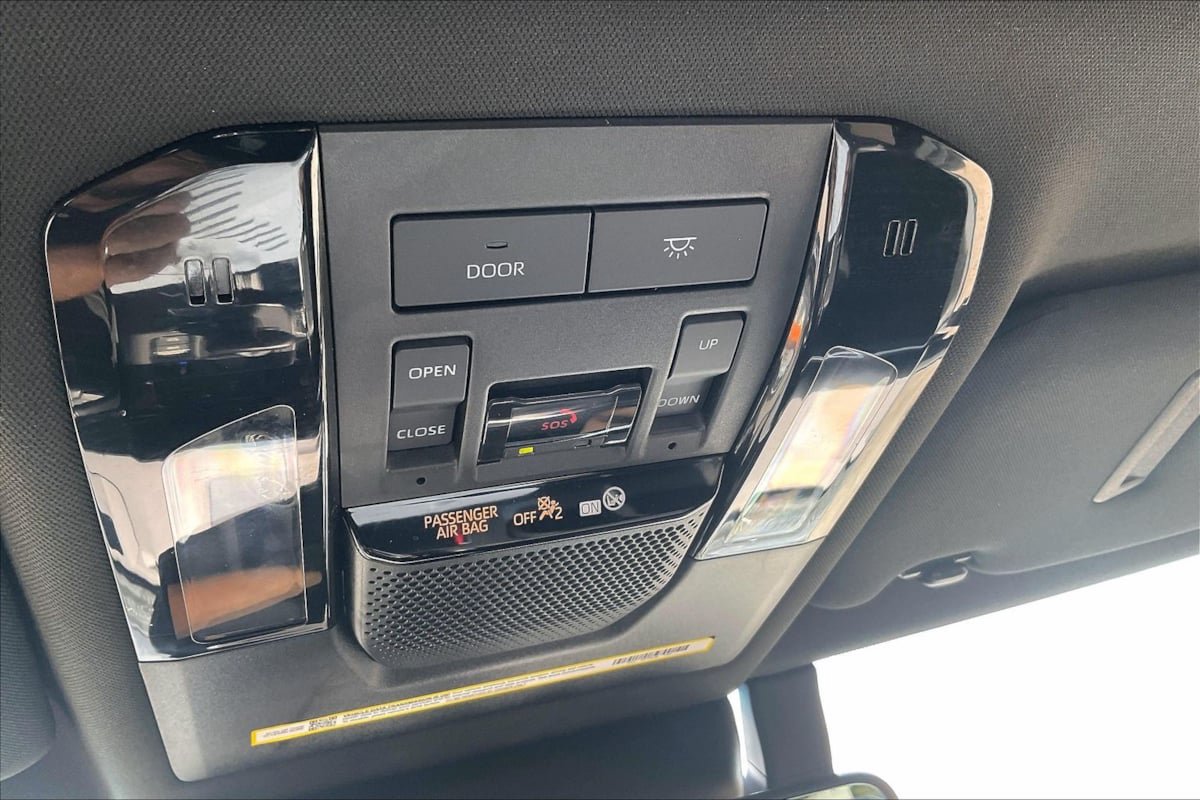 Used 2024 Lexus GX 550 w/ Accessory Package (Z1) AWD/4WD image 30