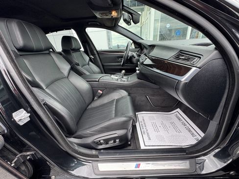 Used 2014 BMW M5 image 18