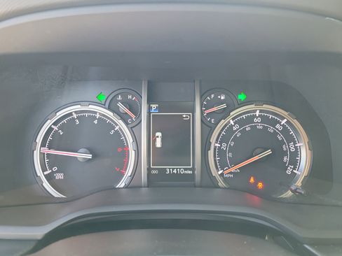 Used 2023 Toyota 4Runner TRD Off-Road Premium w/ Moonroof Package AWD/4WD image 24
