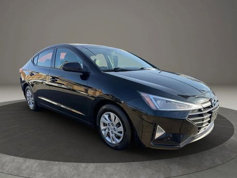 Used 2020 Hyundai Elantra SE image 3
