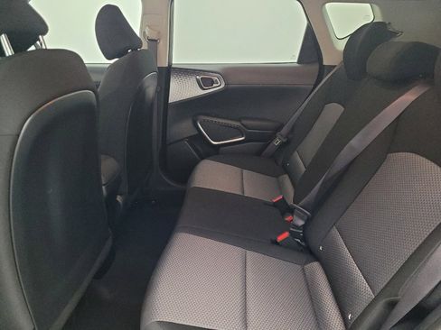 Used 2025 Kia Soul LX image 18