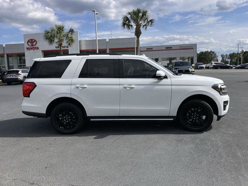 Used 2023 Ford Expedition XLT RWD image 6