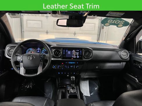 Used 2019 Toyota Tacoma TRD Sport AWD/4WD image 34