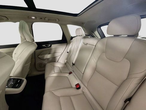 Certified 2024 Volvo XC60 B5 Ultimate w/ Protection Package Premier AWD/4WD image 27