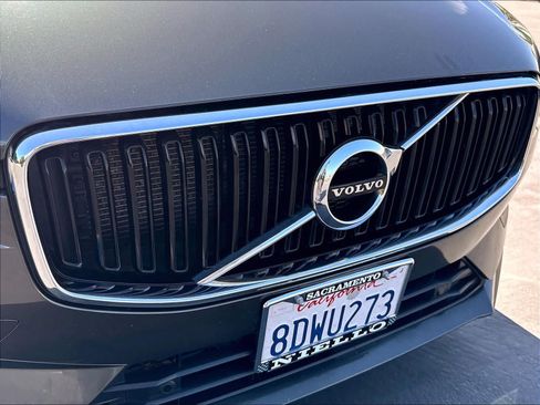 Used 2018 Volvo XC60 T5 Momentum w/ Convenience Package AWD/4WD image 33