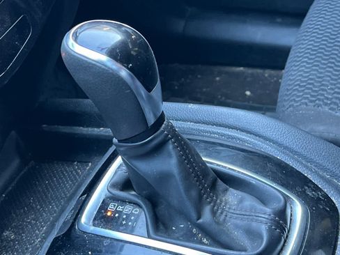 Used 2018 Nissan Rogue Sport S image 24