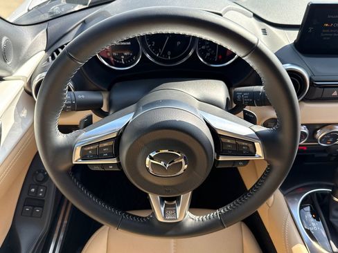 Used 2025 MAZDA MX-5 Miata RF Grand Touring w/ Weather Package RWD image 13