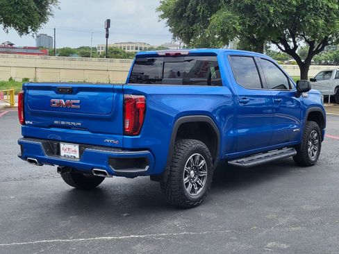 Used 2024 GMC Sierra 1500 AT4 w/ Technology Package AWD/4WD image 4