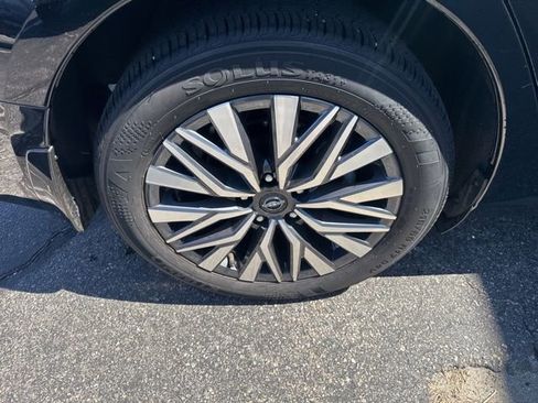 Used 2024 Nissan Altima 2.5 SV AWD/4WD image 26