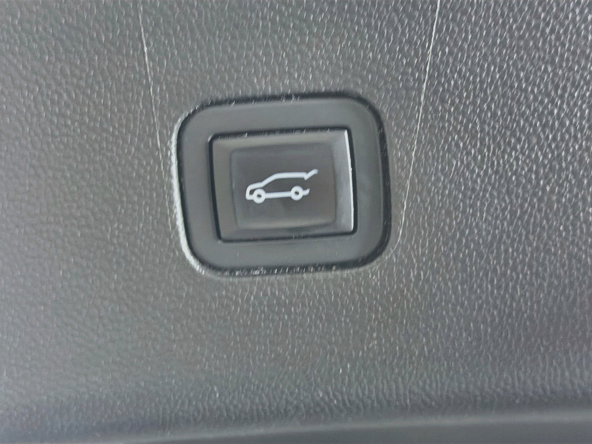 Used 2018 Buick Enclave Avenir w/ Avenir Technology Package FWD image 31