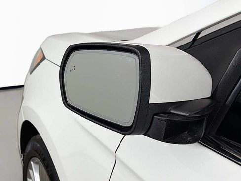 Used 2022 Ford Edge Titanium w/ Equipment Group 301A AWD/4WD image 29