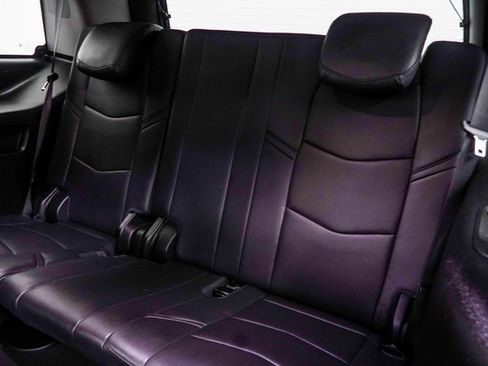 Used 2019 Cadillac Escalade Luxury image 39