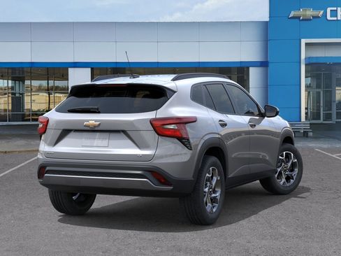 New 2026 Chevrolet Trax LT FWD image 4