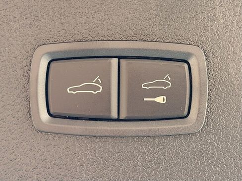 New 2026 Porsche Macan S image 25