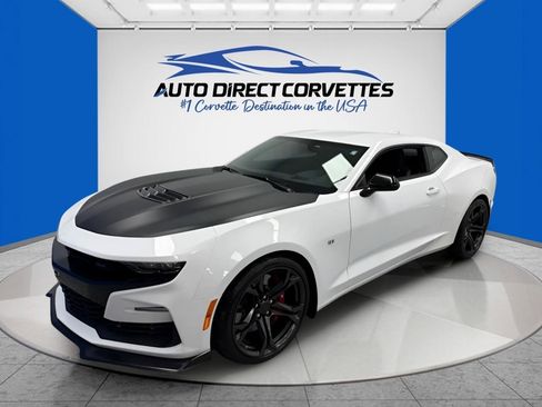 Used 2019 Chevrolet Camaro SS RWD image 1