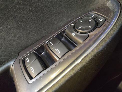 Used 2018 Chevrolet Malibu LT image 27