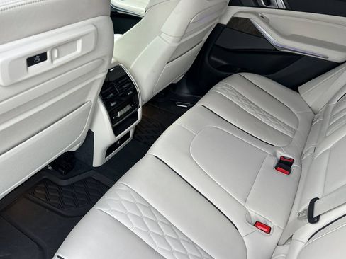Used 2021 BMW X5 xDrive40i w/ M Sport Package AWD/4WD image 14