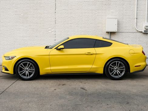 Used 2016 Ford Mustang Premium image 10