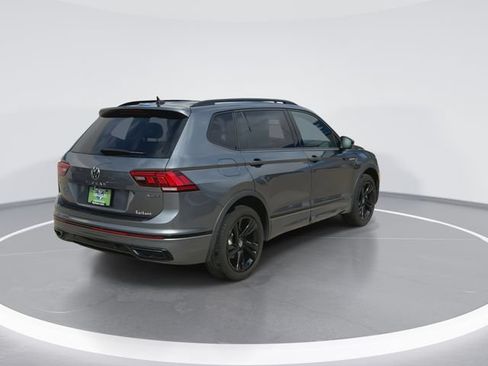 Used 2024 Volkswagen Tiguan SE R-Line AWD/4WD image 9