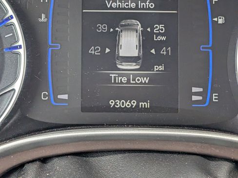 Used 2024 Chrysler Voyager LX FWD image 12