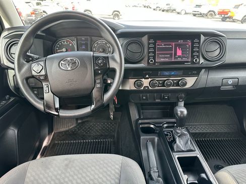 Used 2022 Toyota Tacoma SR AWD/4WD image 15