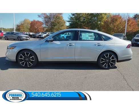 New 2025 Honda Accord Hybrid Touring image 10