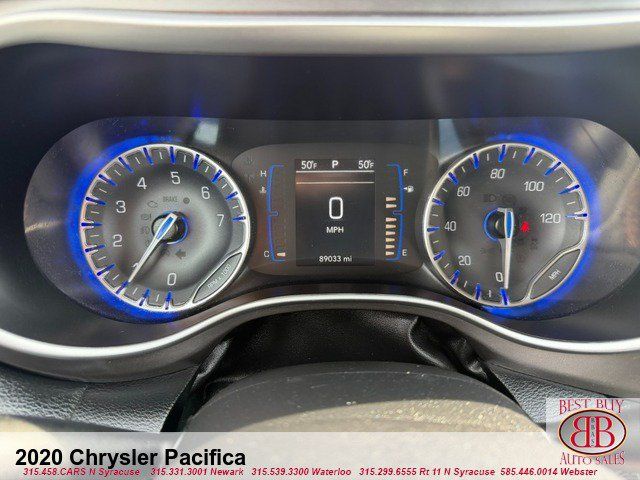 Used 2020 Chrysler Pacifica Touring-L w/ Tire & Wheel Group FWD image 17