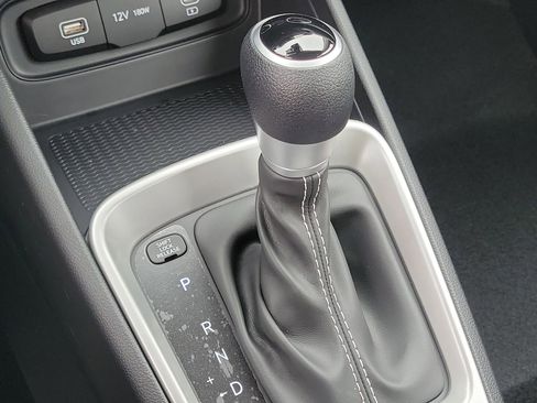 New 2026 Hyundai Venue SE FWD image 14