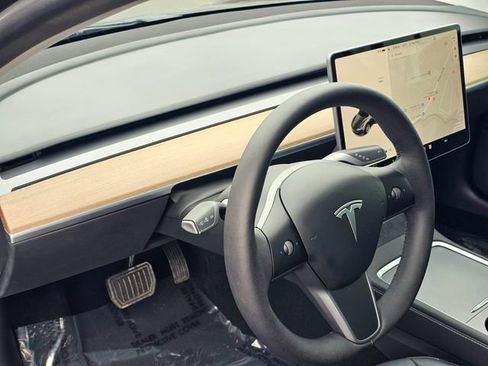 Used 2022 Tesla Model 3 Long Range image 16