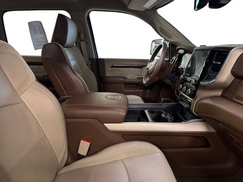 Used 2022 RAM 2500 Laramie AWD/4WD image 17
