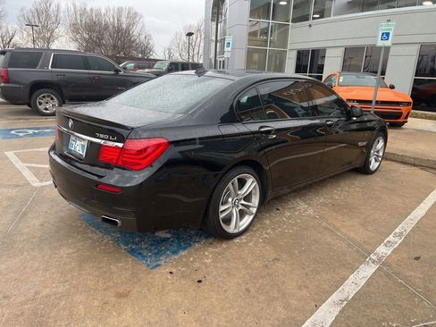 Used 2011 BMW 750Li image 10
