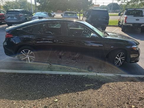 Used 2024 Honda Civic LX image 6