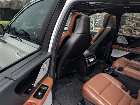 Used 2021 Lincoln Aviator Reserve w/ Equipment Group 202A image 26