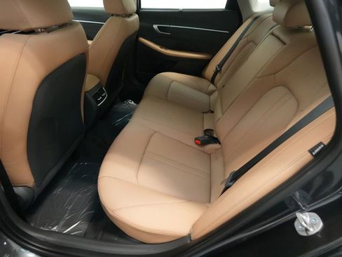 New 2025 Hyundai Sonata Limited image 30