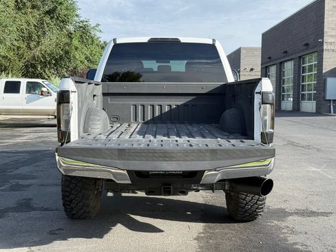 Used 2019 Ford F250 XLT w/ FX4 Off-Road Package AWD/4WD image 12