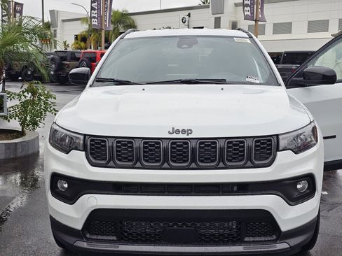 New 2026 Jeep Compass Latitude image 2